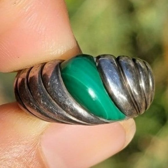 Chunky Southwest Native American chunky curved ribbed malachite 925 sterling rin - Picture 3 of 12
